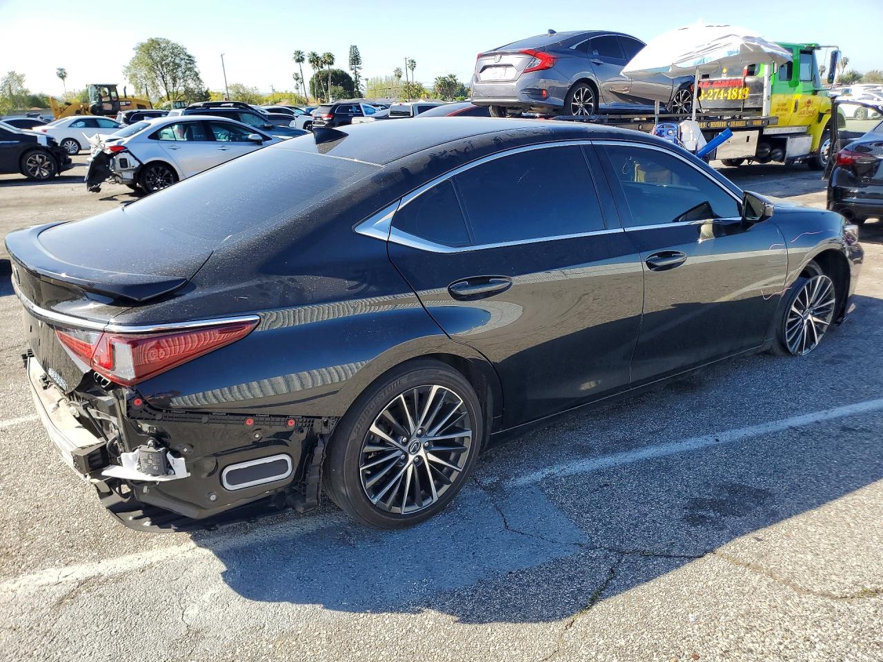 LEXUS ES 300H 2023 — 4