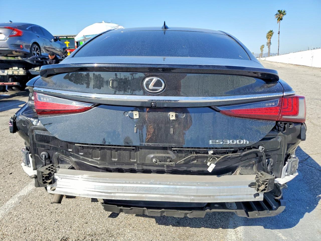 LEXUS ES 300H 2023 — 7
