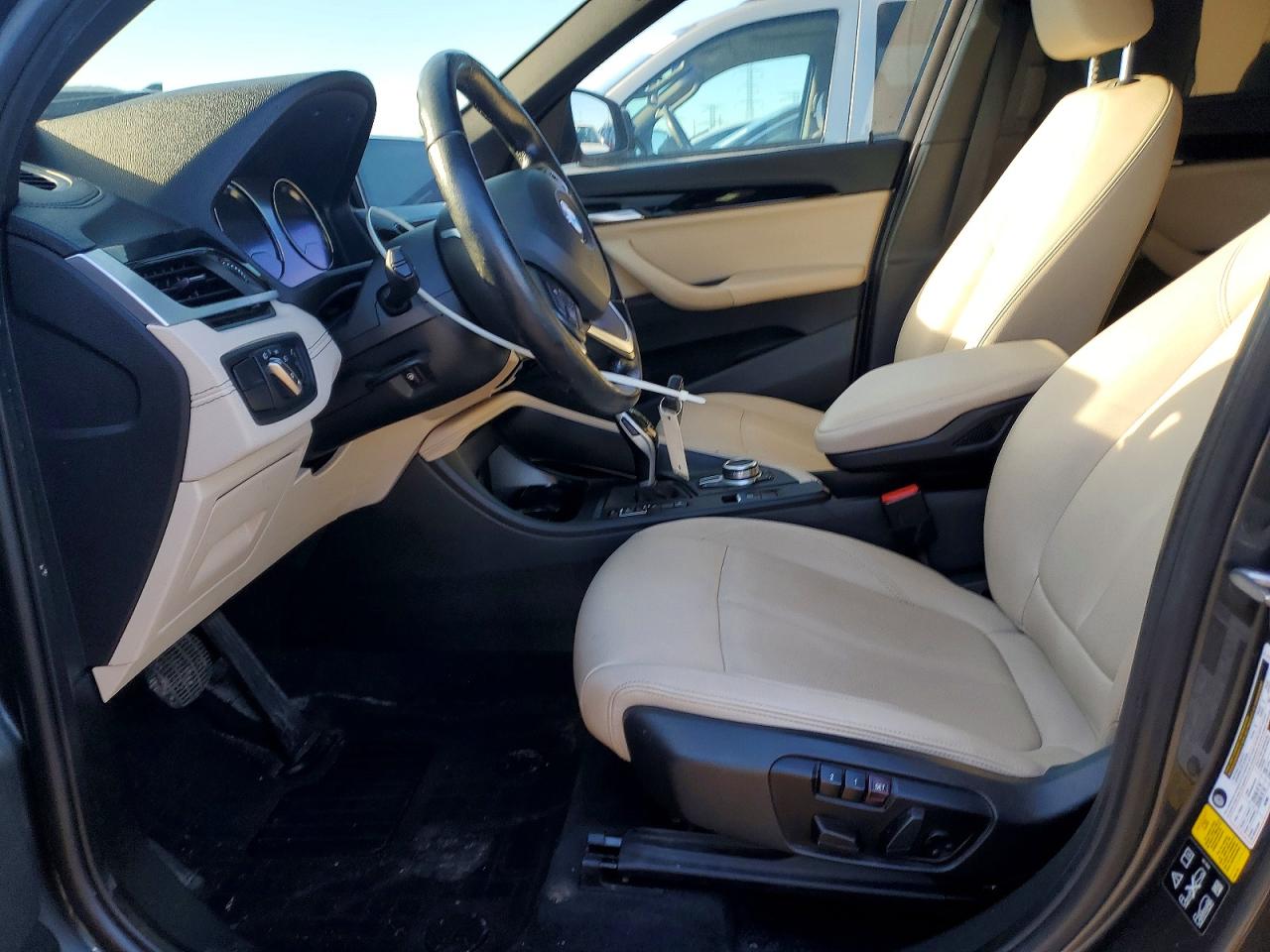 BMW X1 2021 — 8