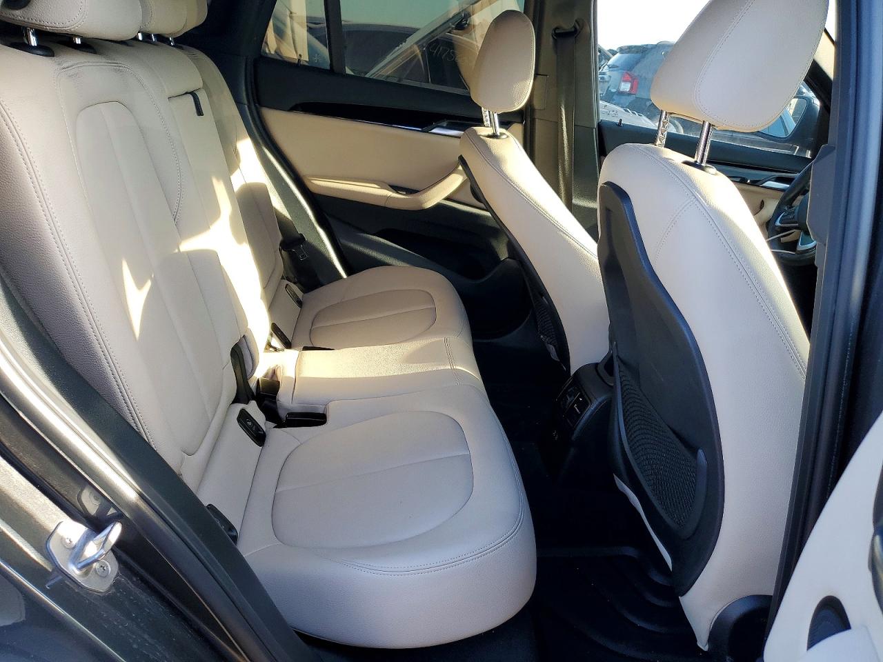 BMW X1 2021 — 11
