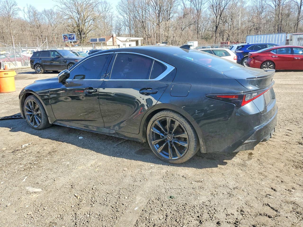 LEXUS IS 350 2023 — 3
