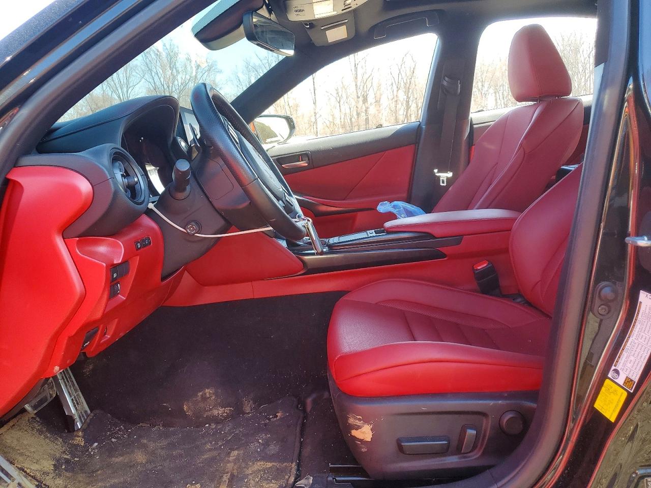 LEXUS IS 350 2023 — 8