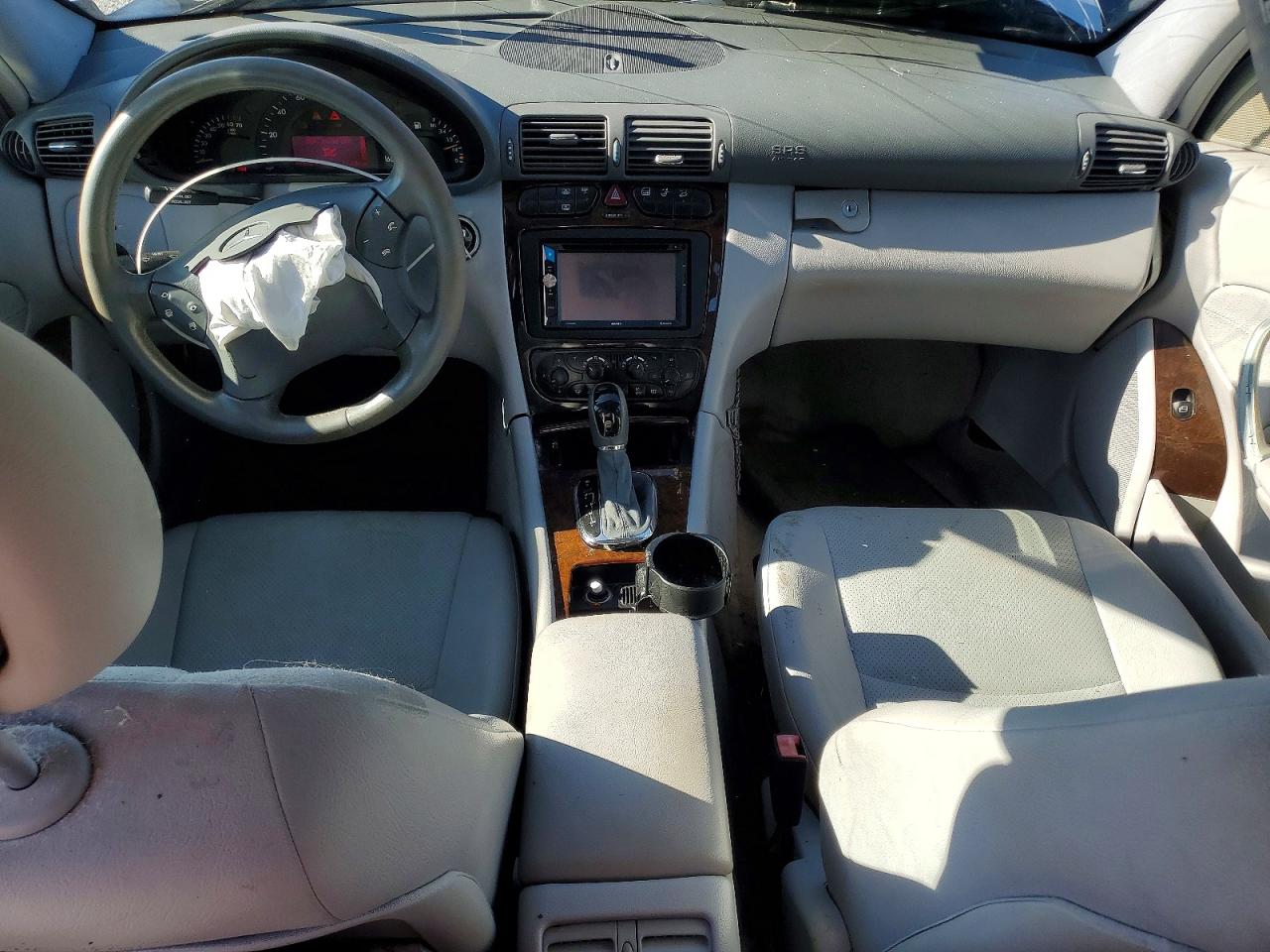 MERCEDES-BENZ C 2002 — 9