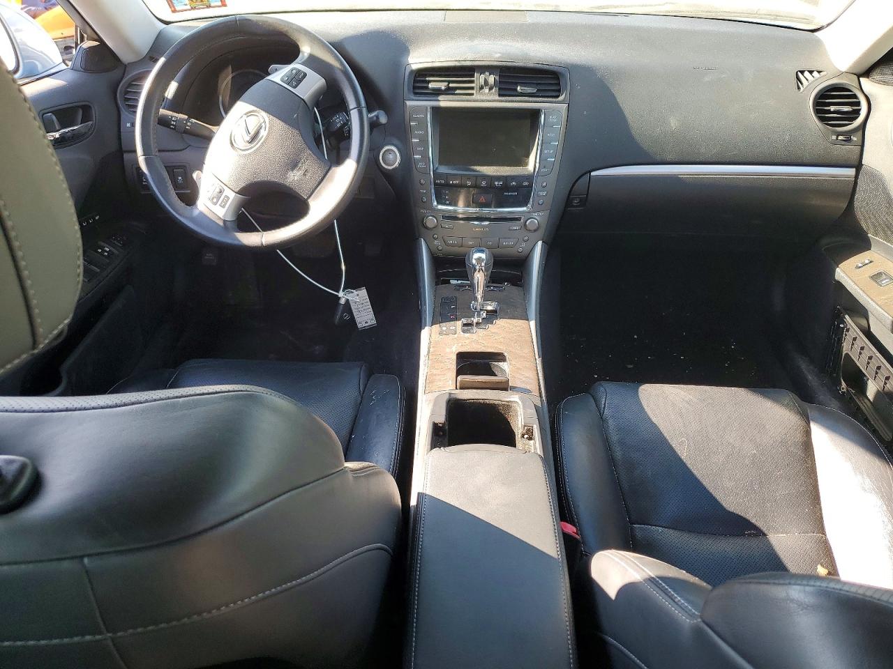 LEXUS IS 2012 — 9