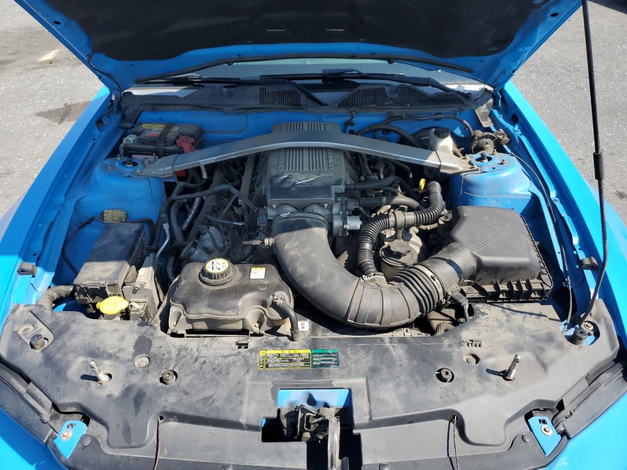 FORD MUSTANG GT 2010 — 12