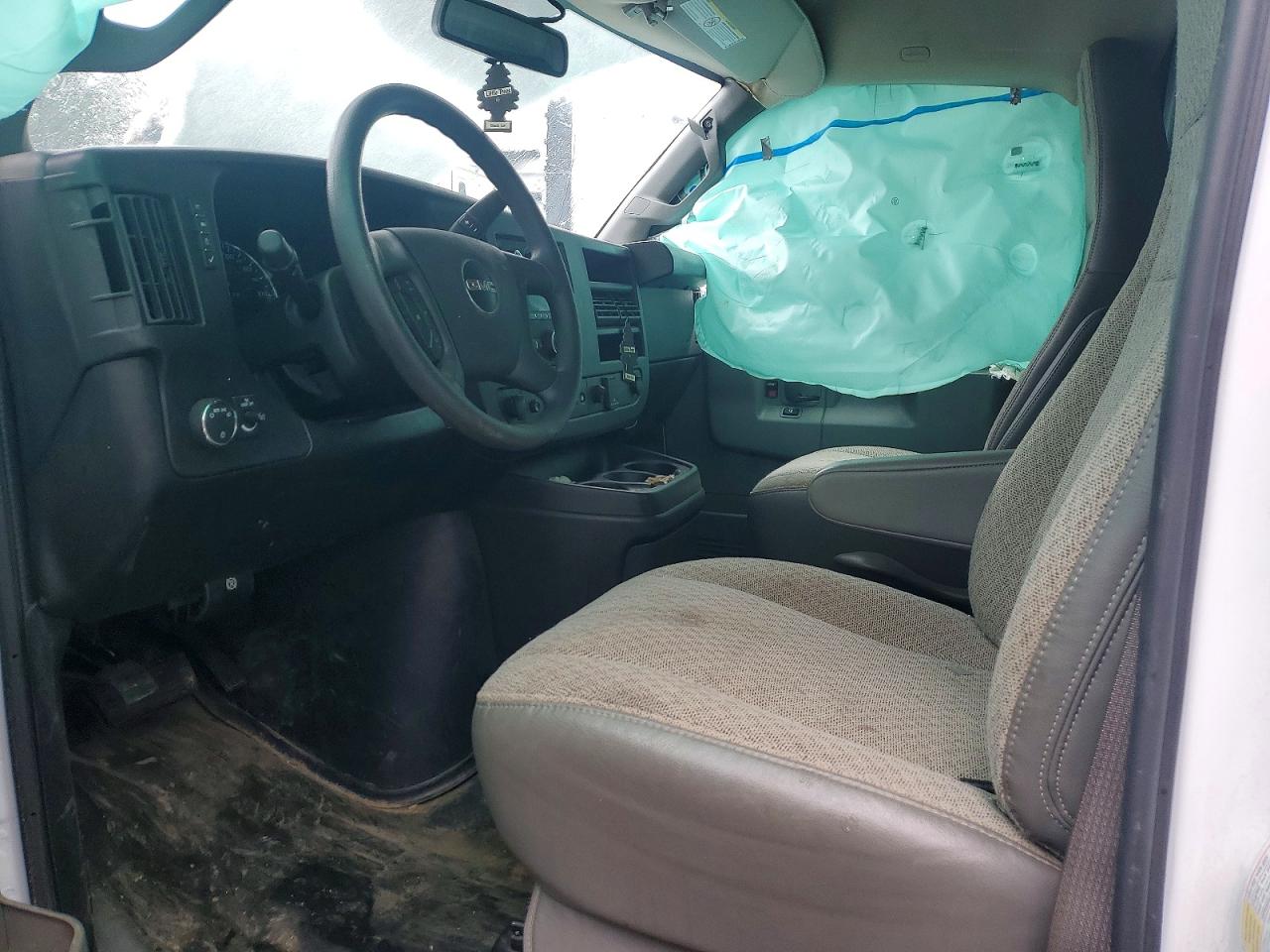 GMC SAVANA 2024 — 8