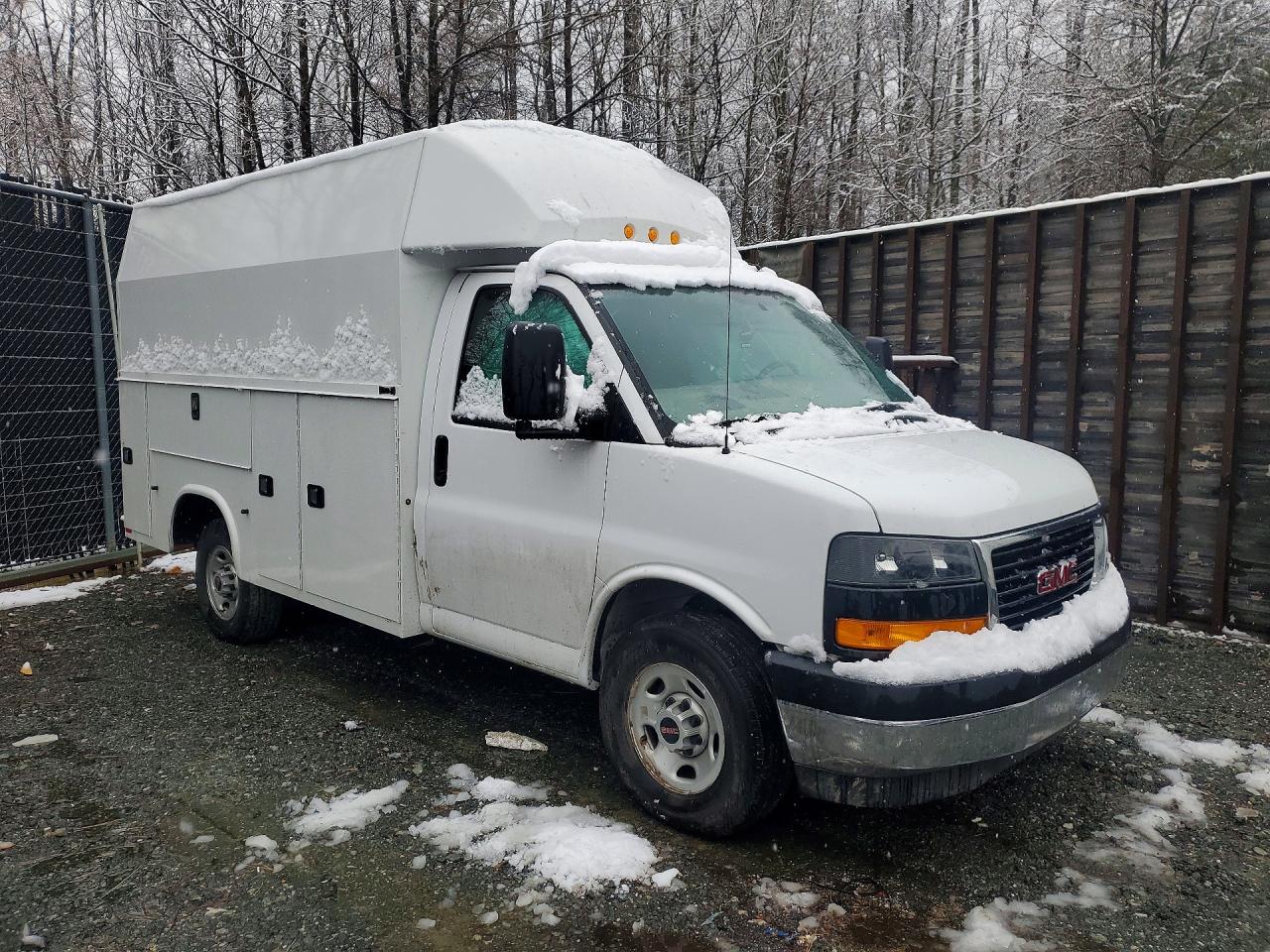 GMC SAVANA 2024 — 5