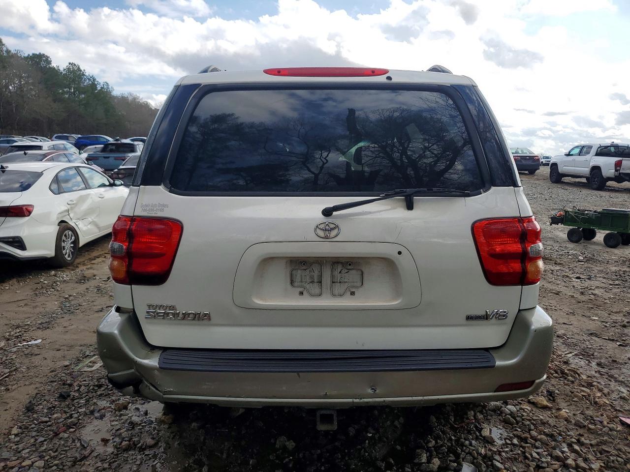 TOYOTA SEQUOIA 2003 — 7