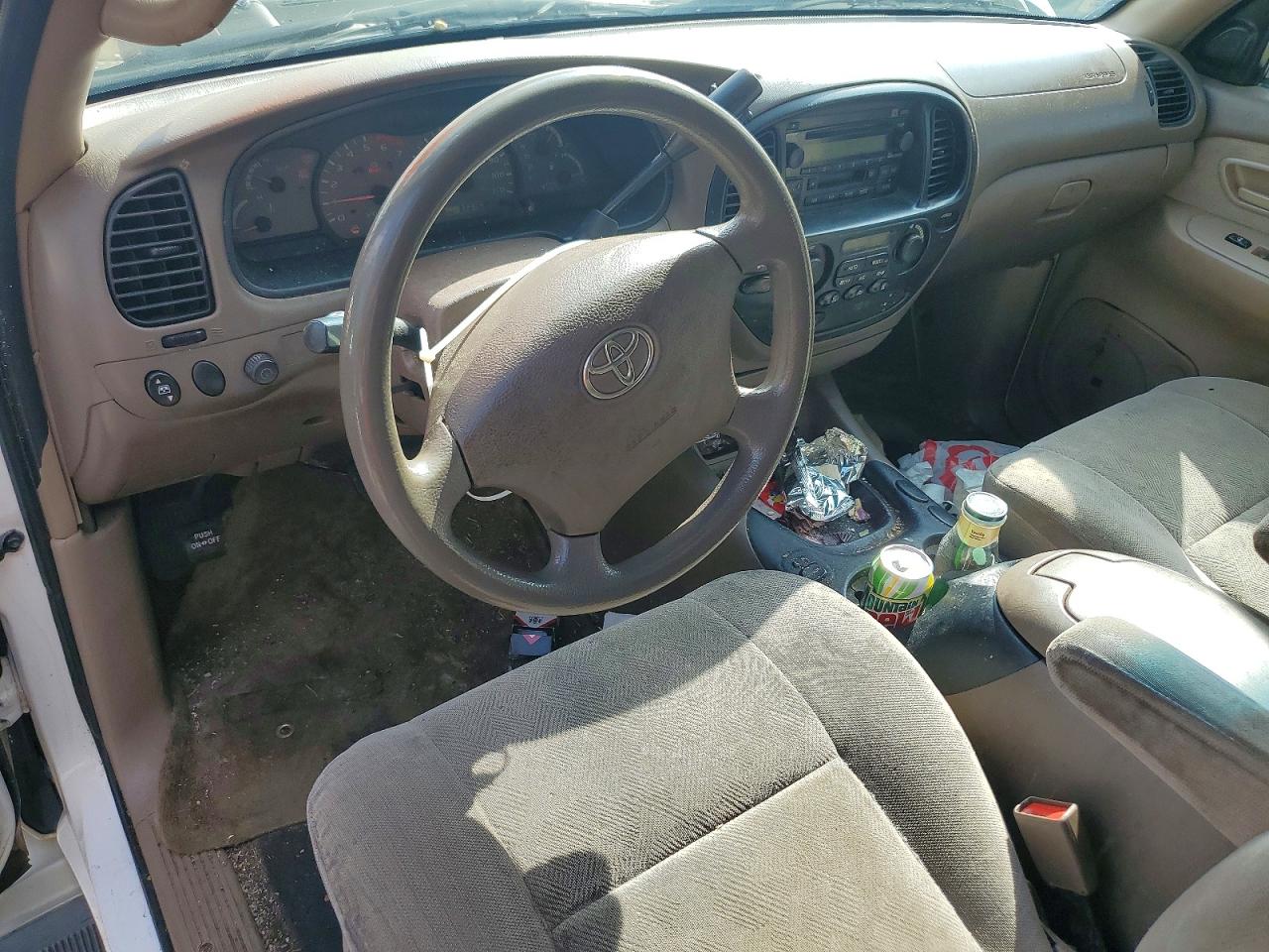 TOYOTA SEQUOIA 2003 — 9