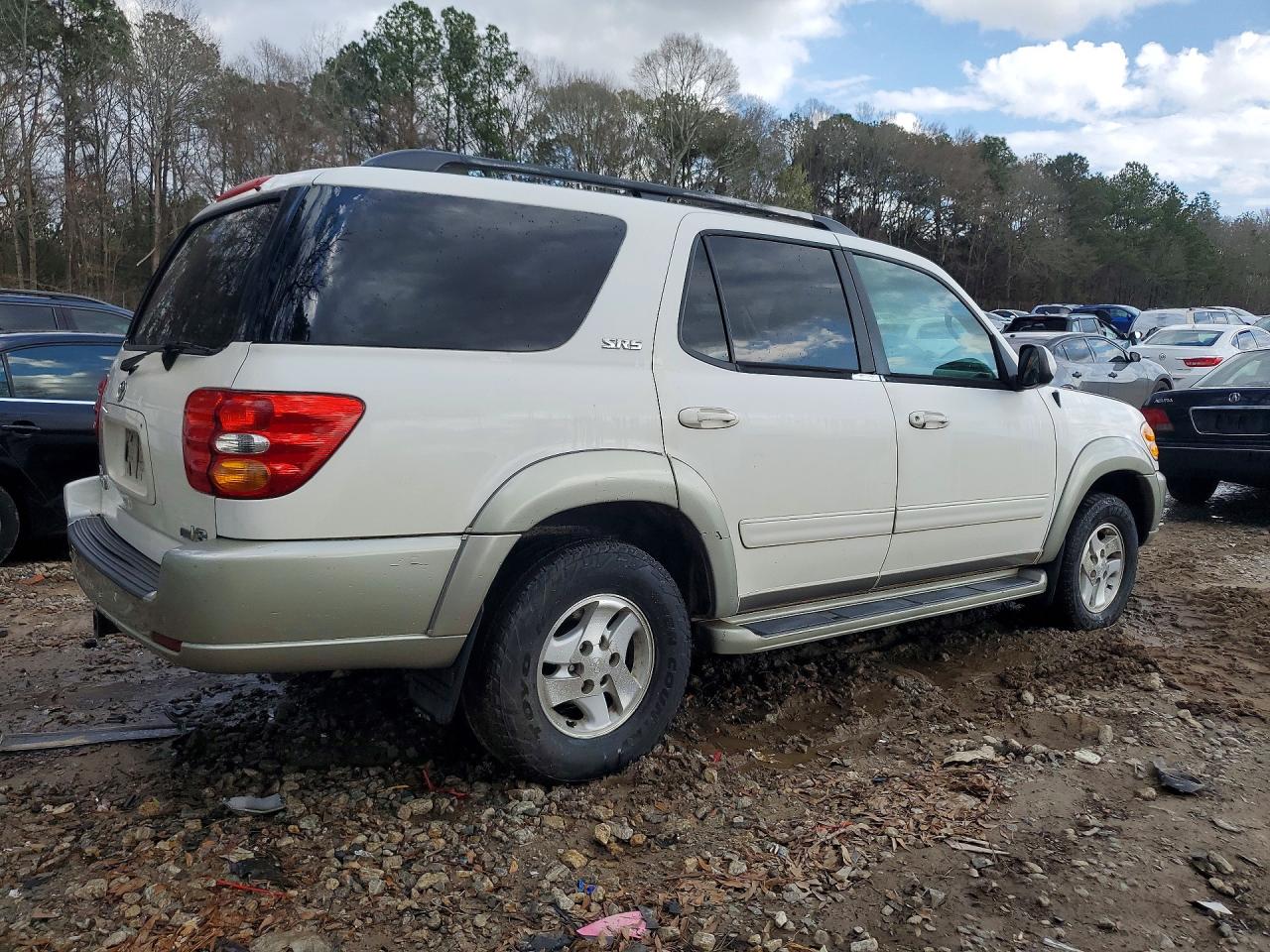 TOYOTA SEQUOIA 2003 — 4