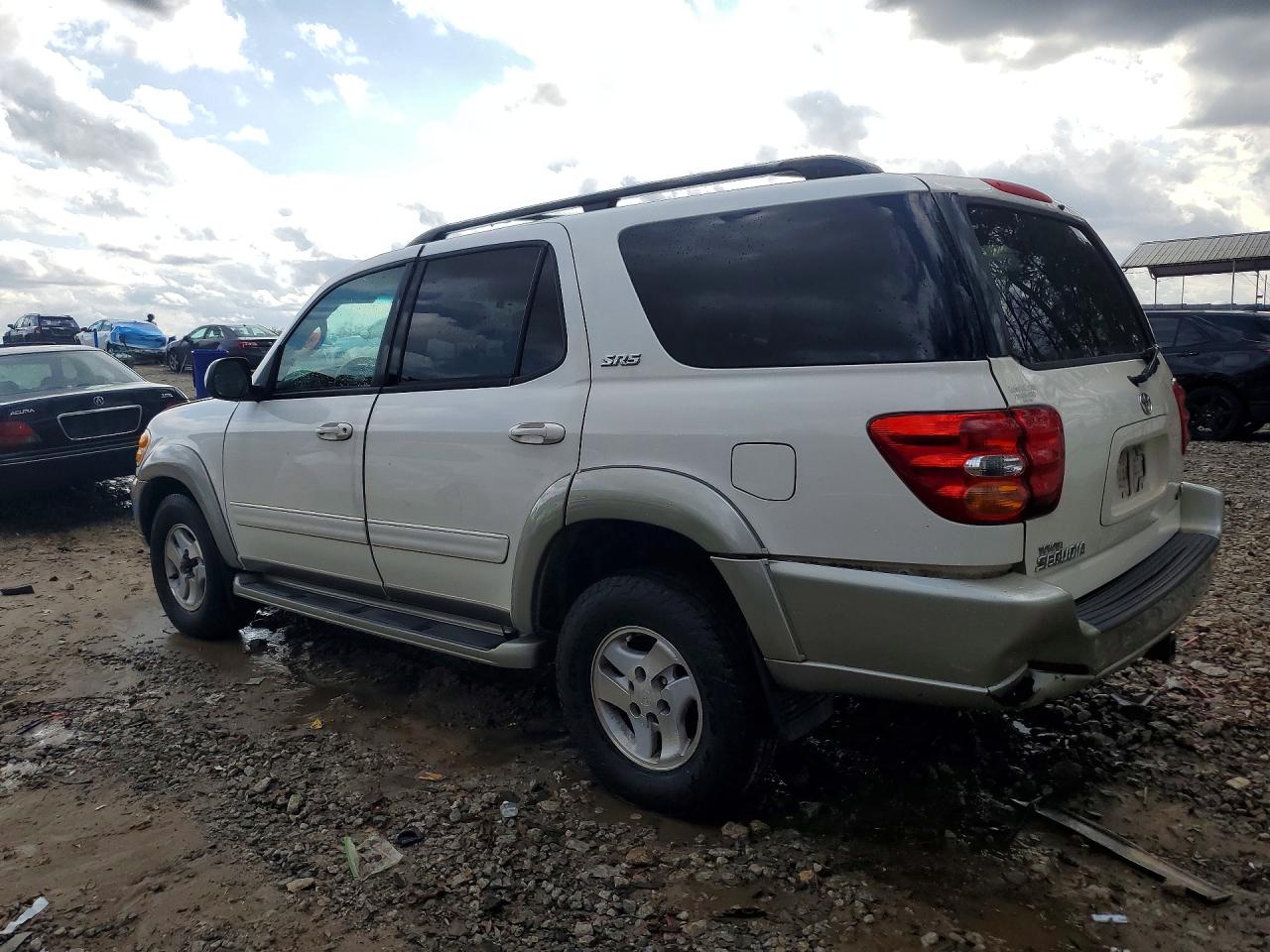TOYOTA SEQUOIA 2003 — 3