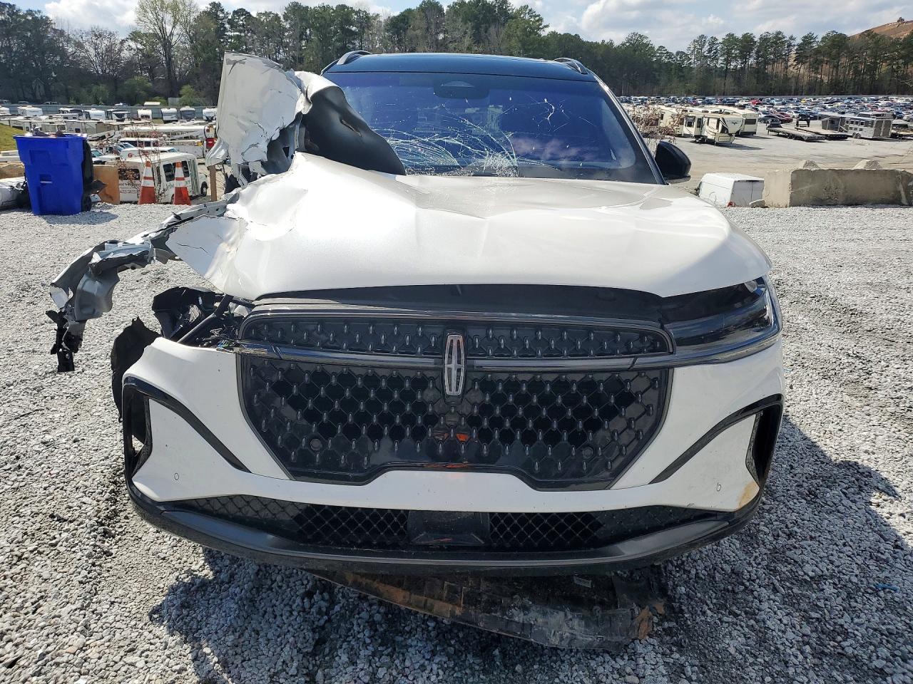 LINCOLN NAUTILUS 2024 — 6