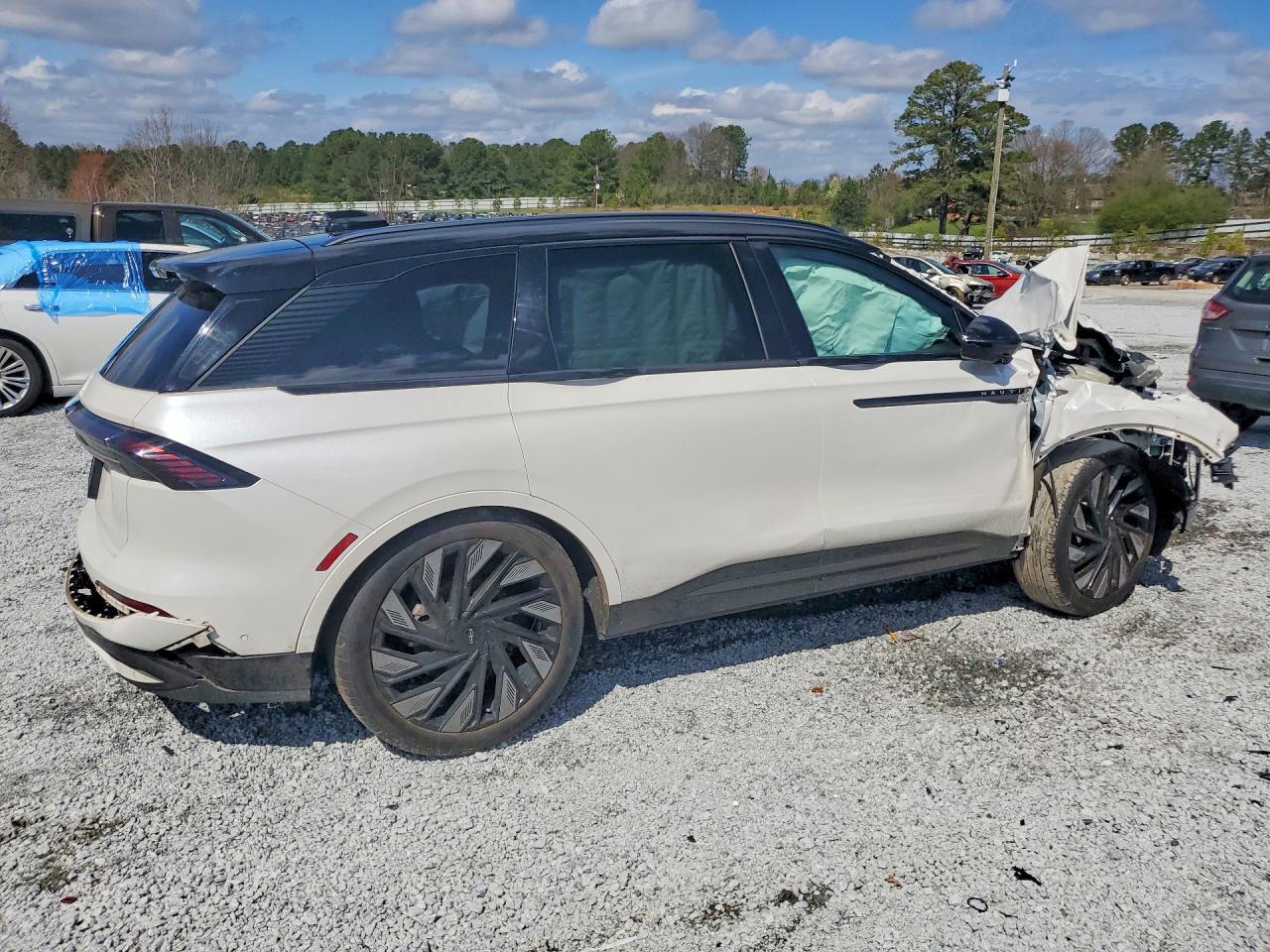 LINCOLN NAUTILUS 2024 — 4
