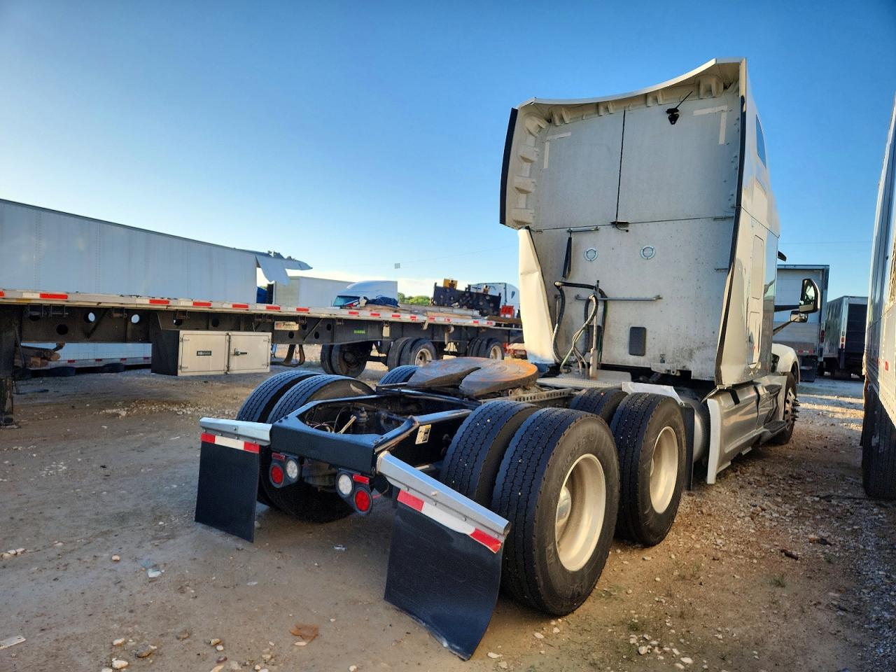 2023 PETERBILT 579