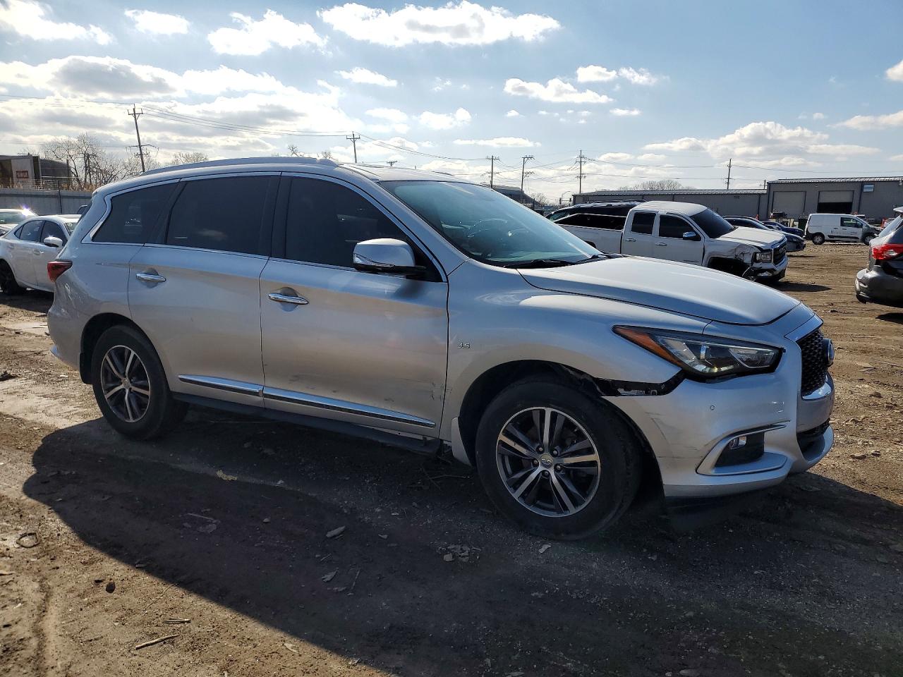 2017 INFINITI QX60 BASE