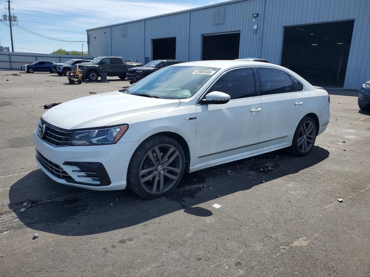2017 VOLKSWAGEN PASSAT R-LINE