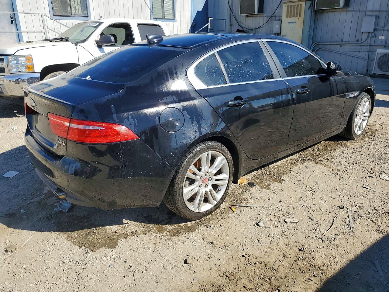 JAGUAR XE 2019 — 4
