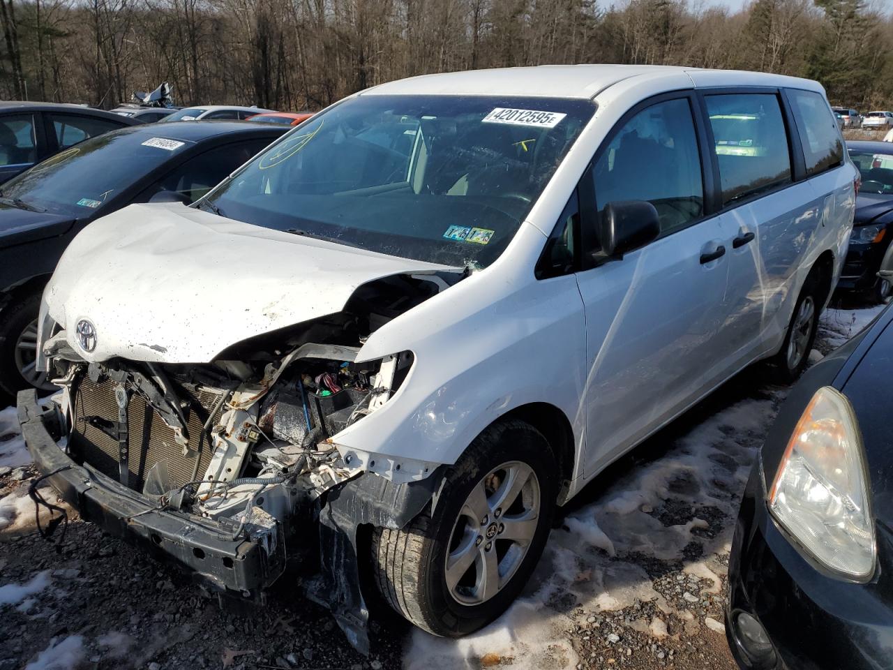 2015 TOYOTA SIENNA