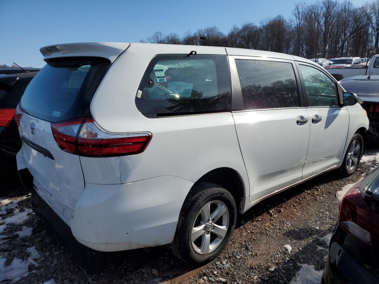 TOYOTA SIENNA 2015 — 4