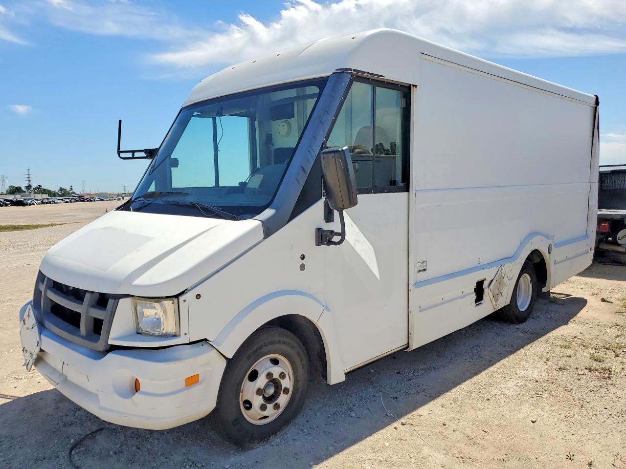 ISUZU NPR 2015 — 2
