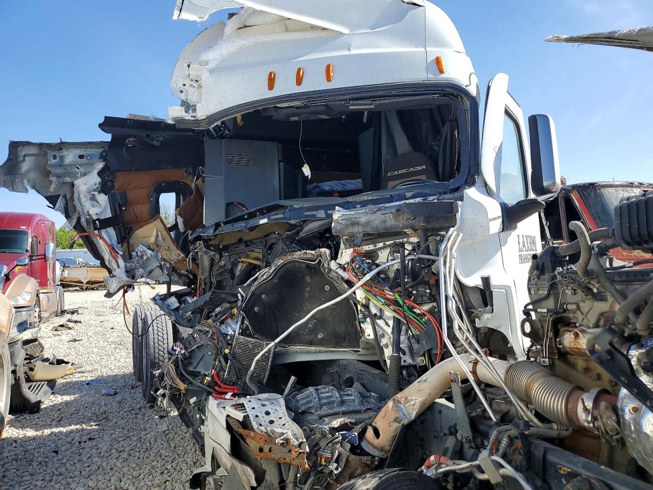 FREIGHTLINER M2 2022 — 10