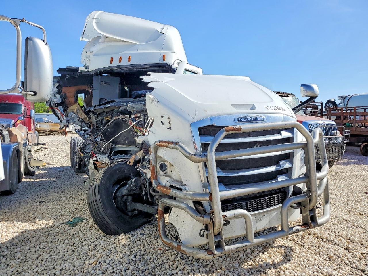 FREIGHTLINER M2 2022 — 2