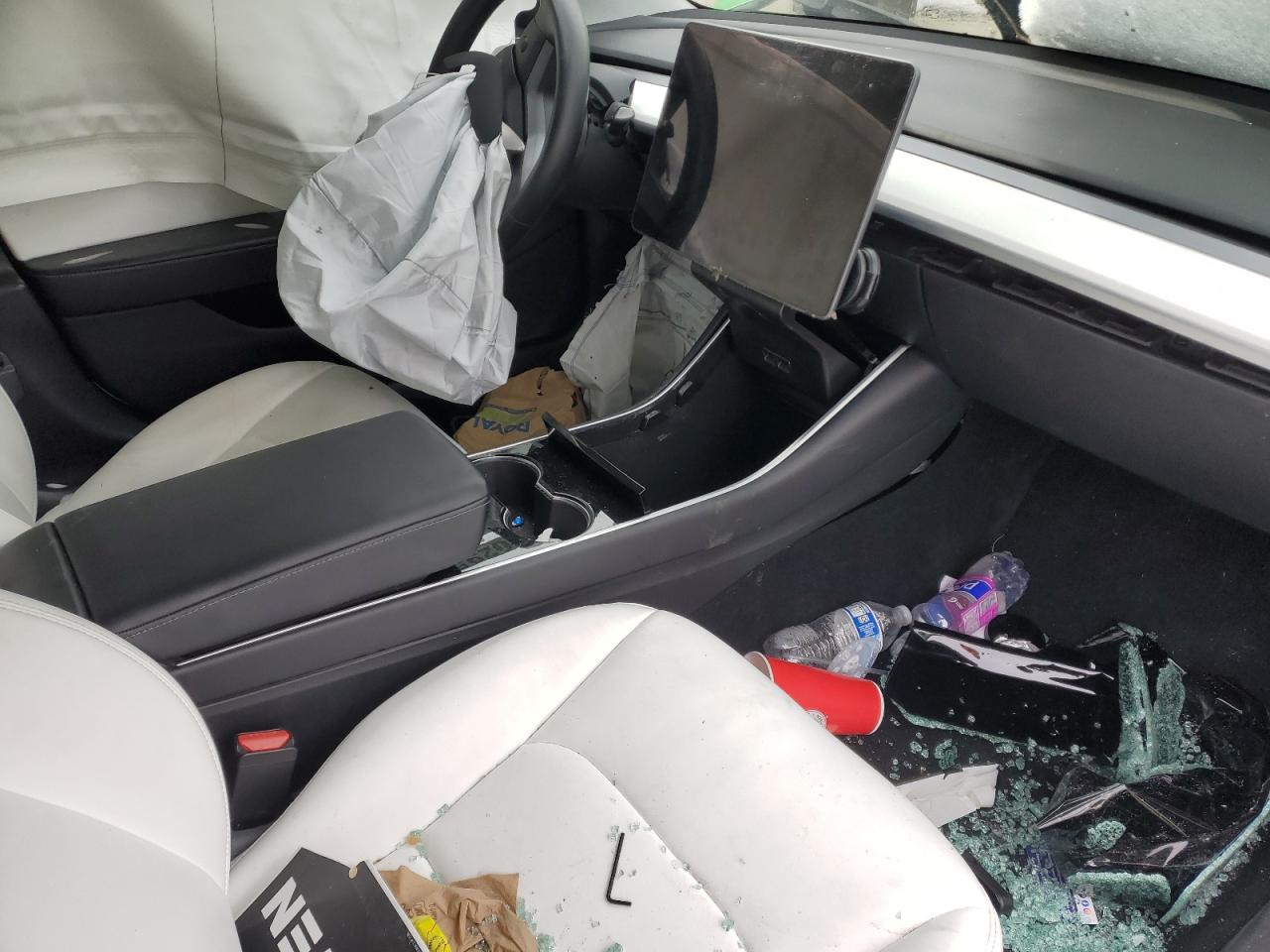 TESLA MODEL 3 2018 — 9