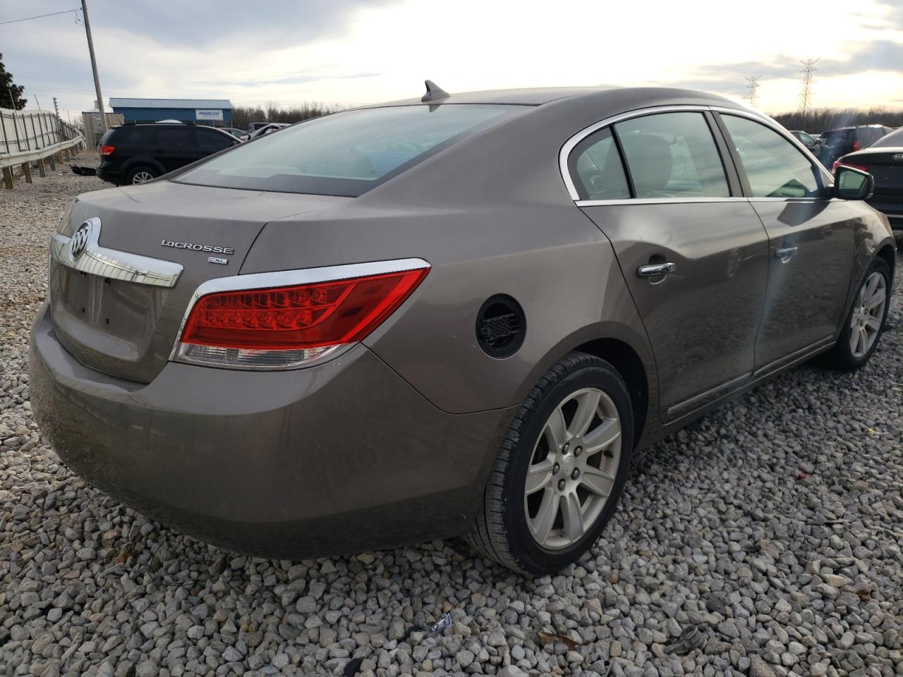 BUICK LACROSSE 2010 — 4