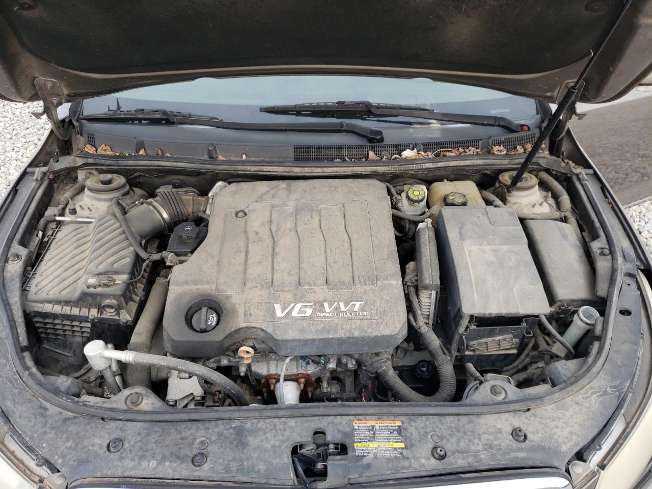 BUICK LACROSSE 2010 — 12