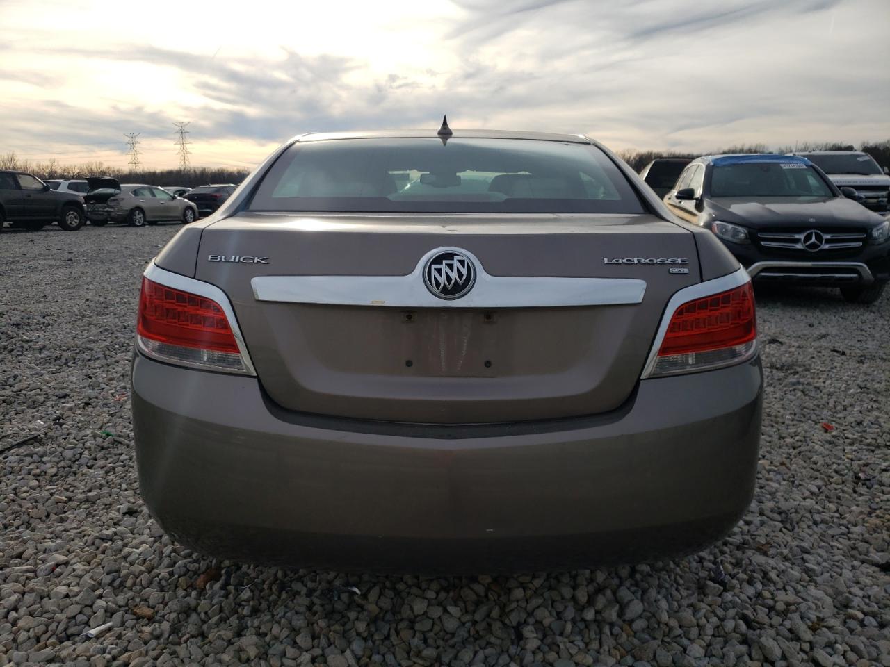 BUICK LACROSSE 2010 — 7