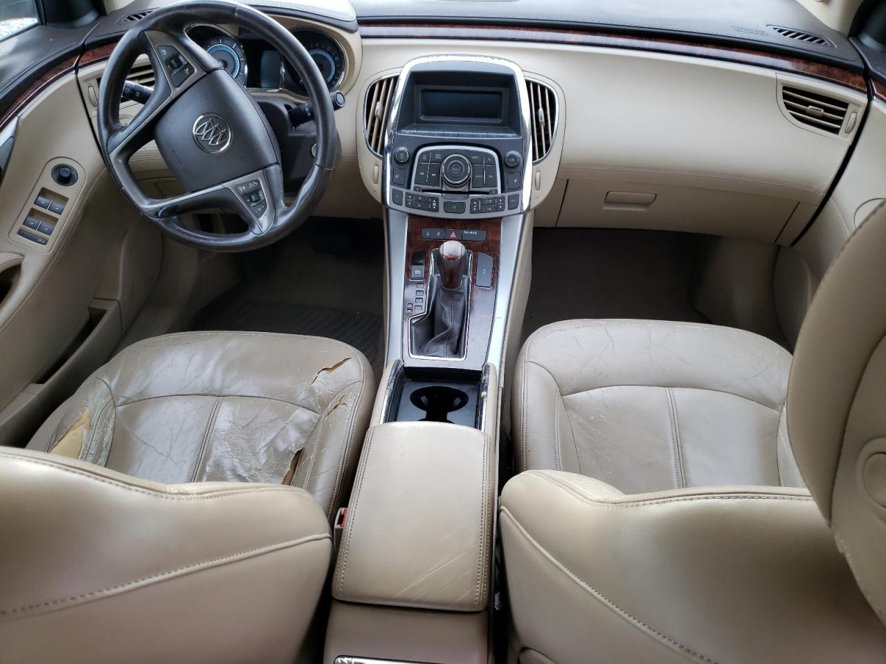 BUICK LACROSSE 2010 — 9