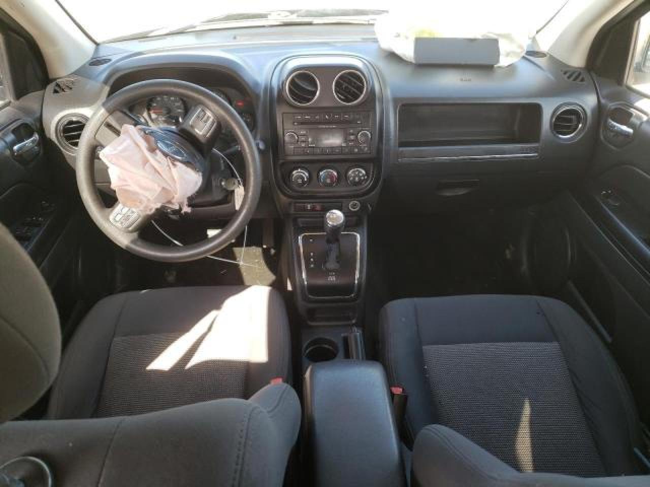JEEP COMPASS 2012 — 9