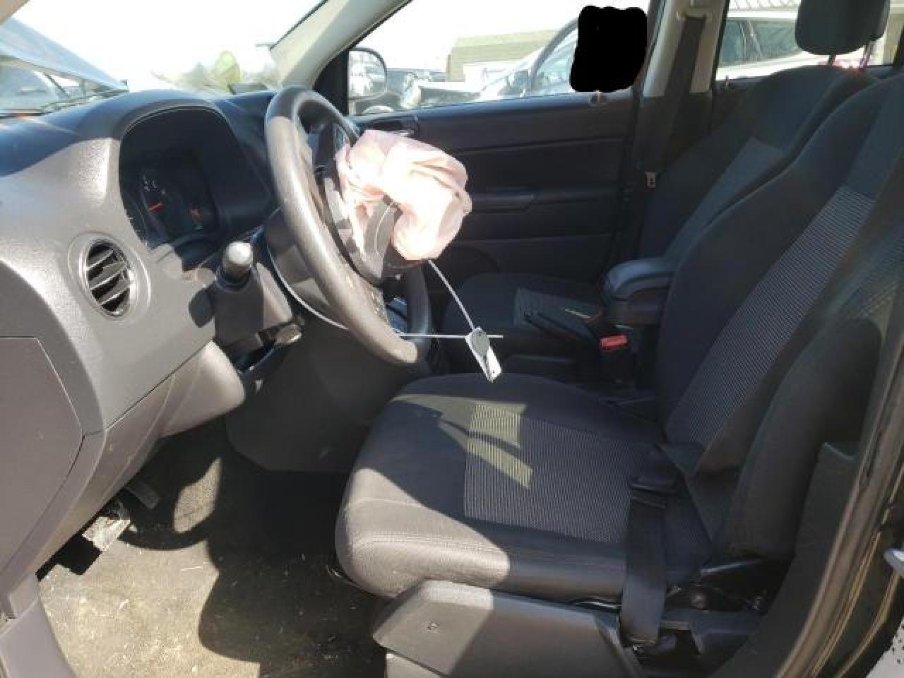 JEEP COMPASS 2012 — 8