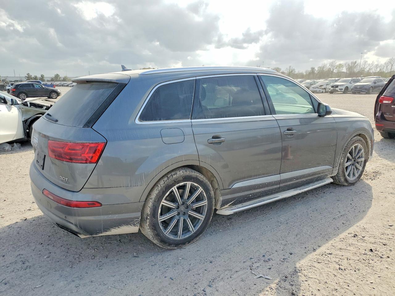 AUDI Q7 2018 — 4