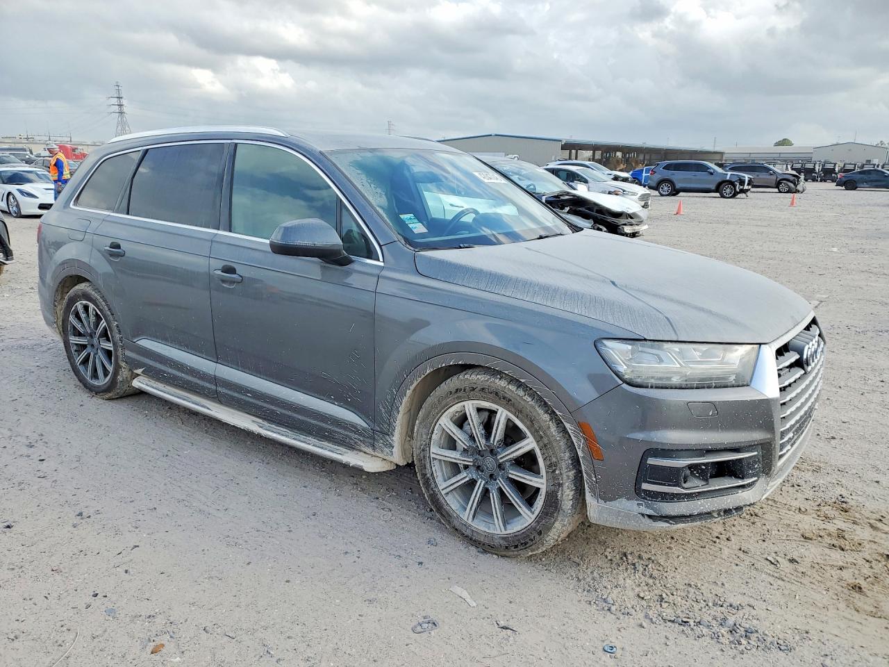 AUDI Q7 2018 — 5