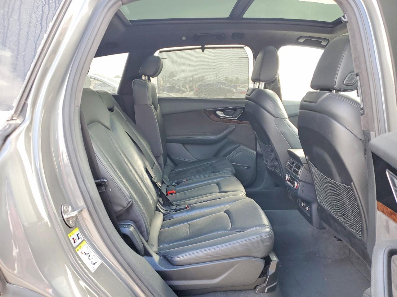 AUDI Q7 2018 — 12