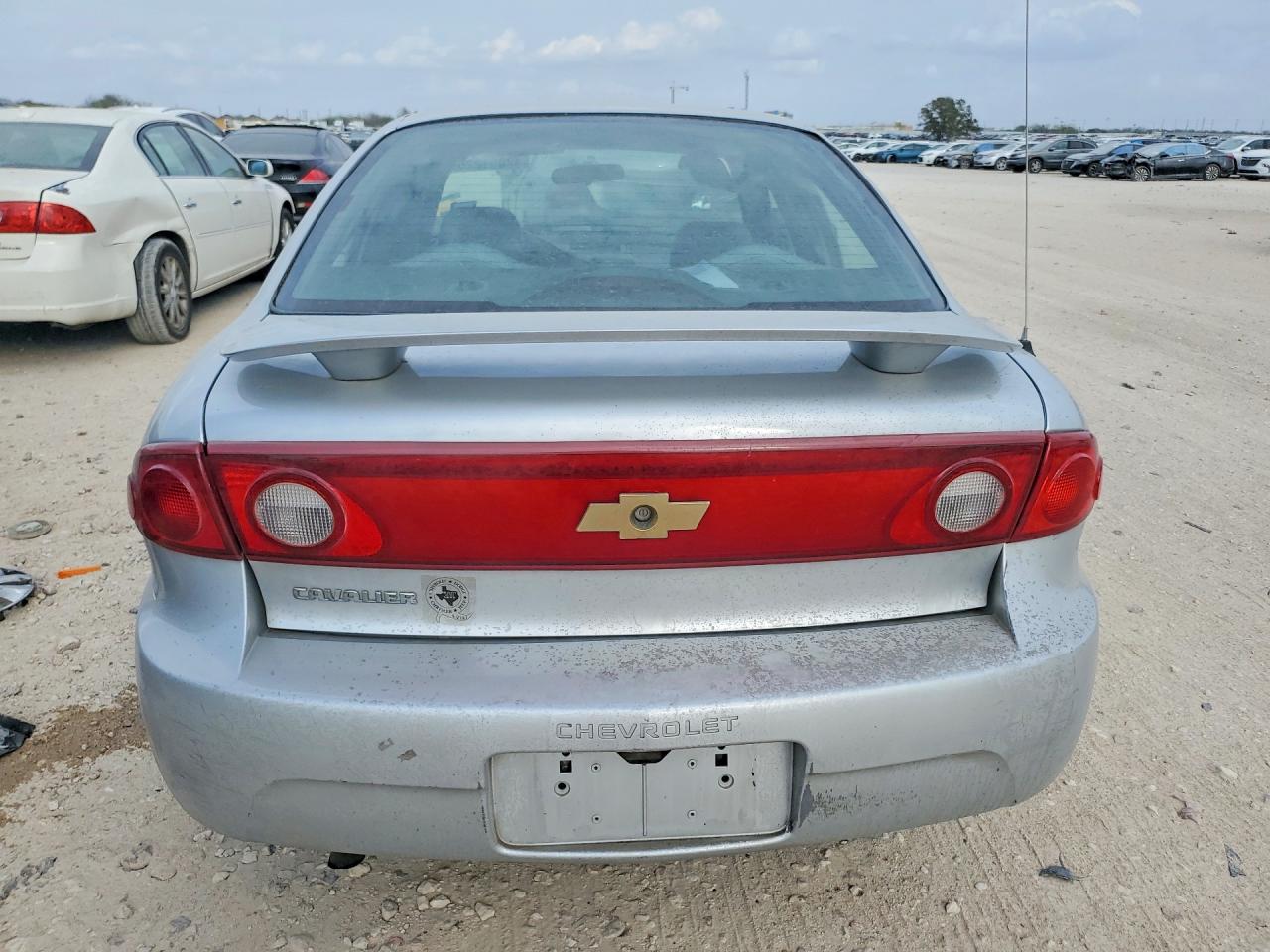CHEVROLET CAVALIER 2004 — 7