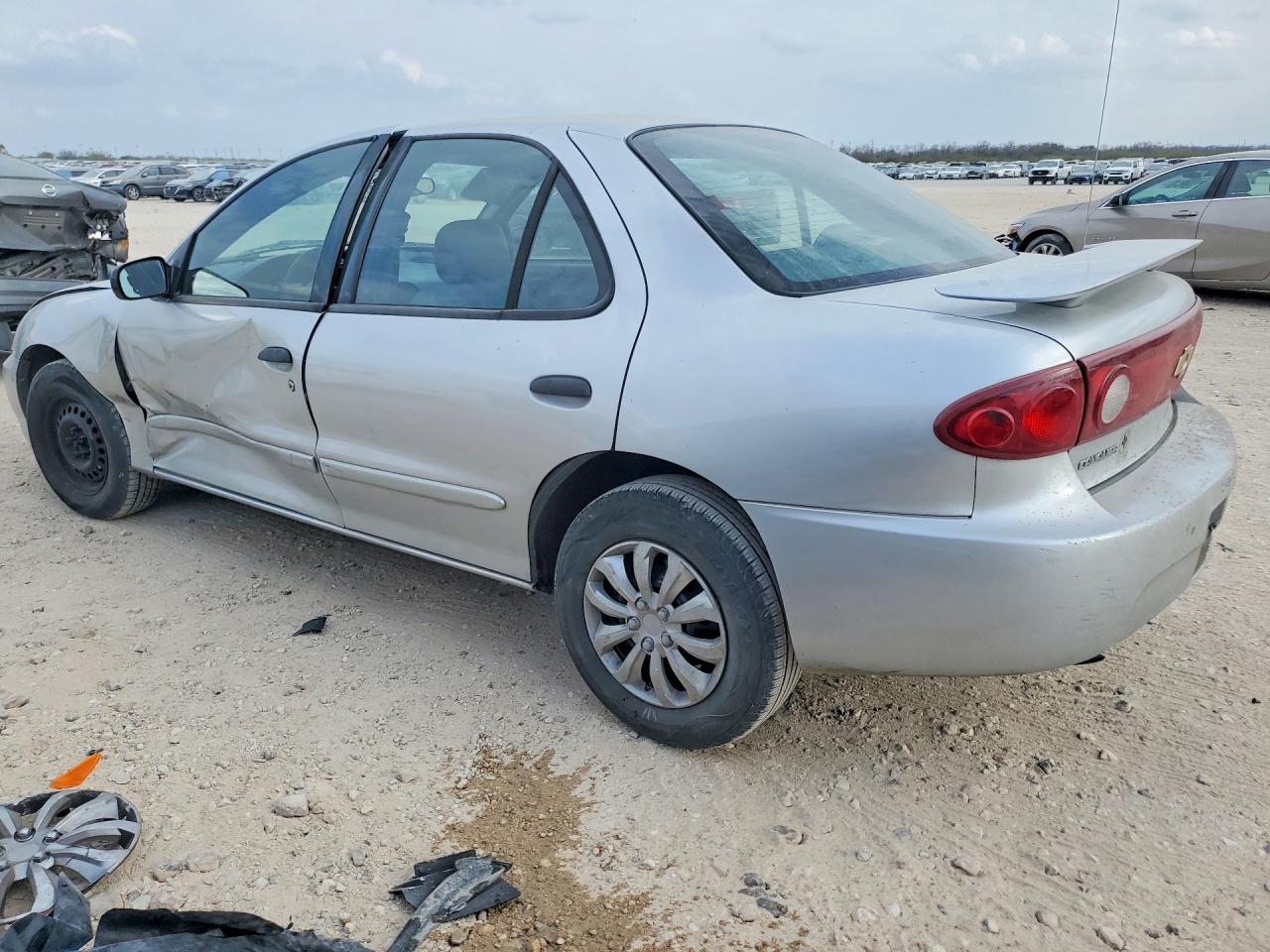 CHEVROLET CAVALIER 2004 — 3