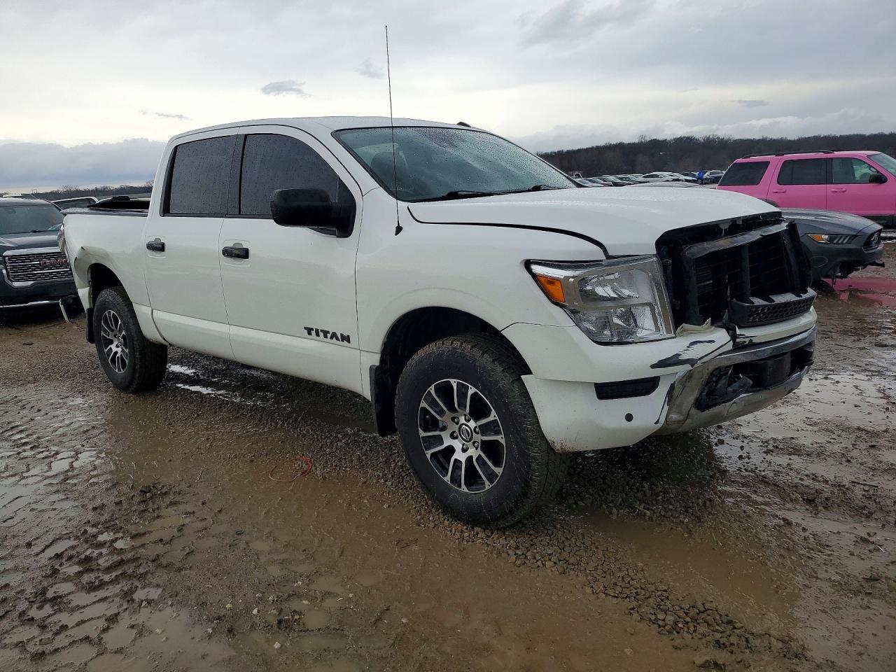 NISSAN TITAN 2021 — 5