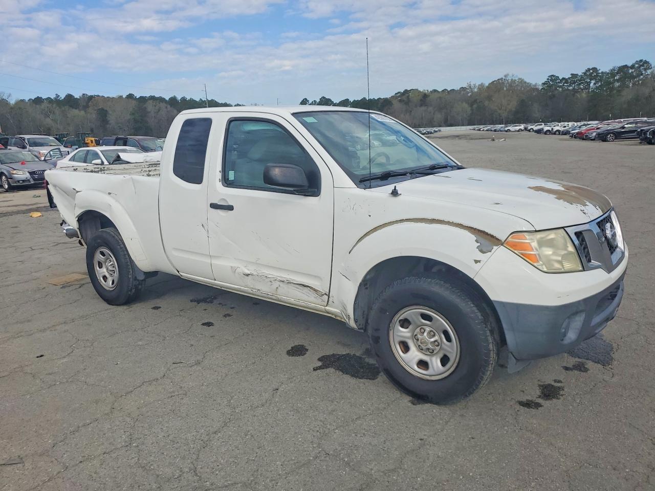 2016 NISSAN FRONTIER S