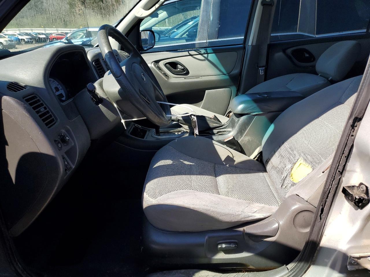FORD ESCAPE 2005 — 8