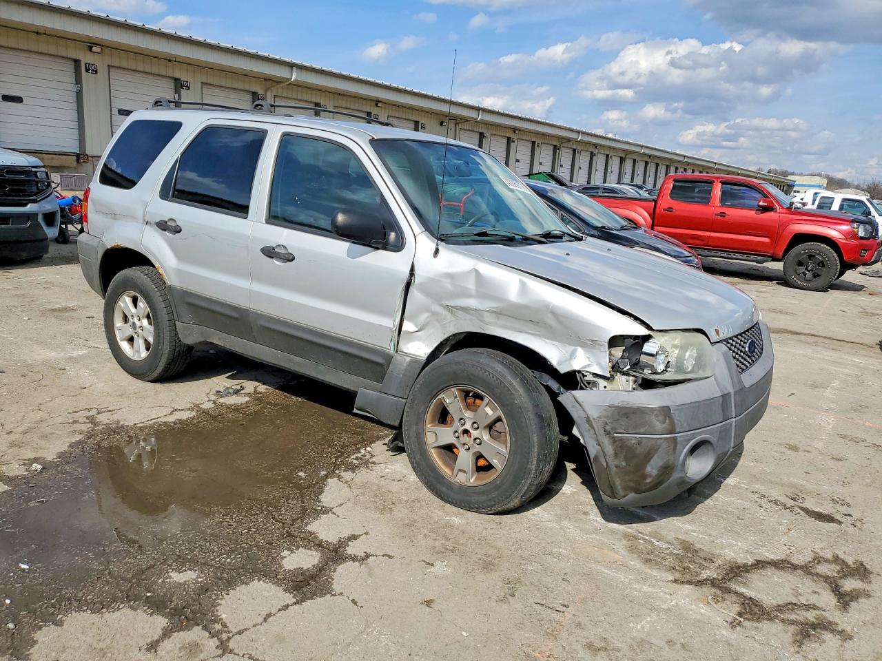 FORD ESCAPE 2005 — 5