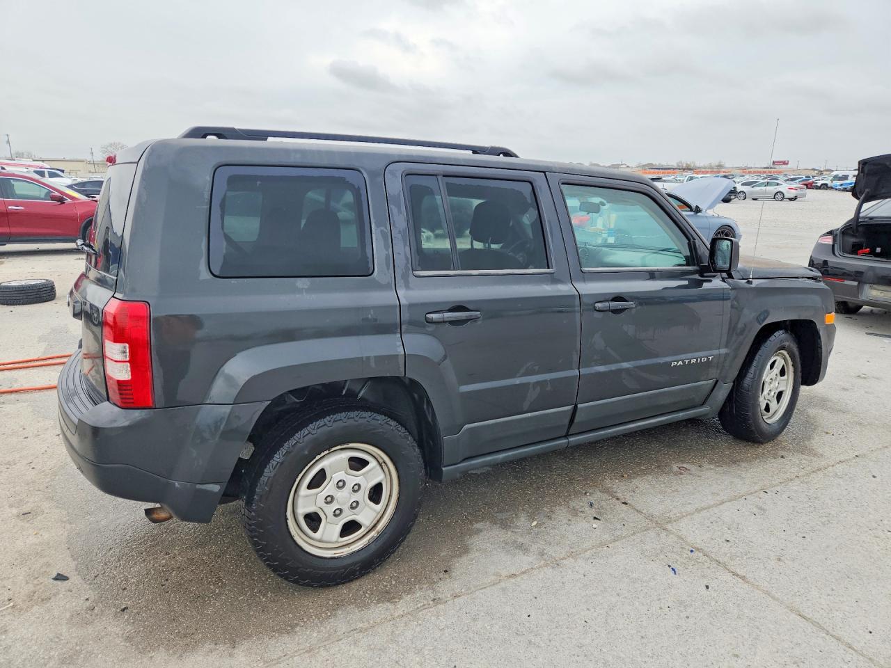 JEEP PATRIOT 2011 — 4