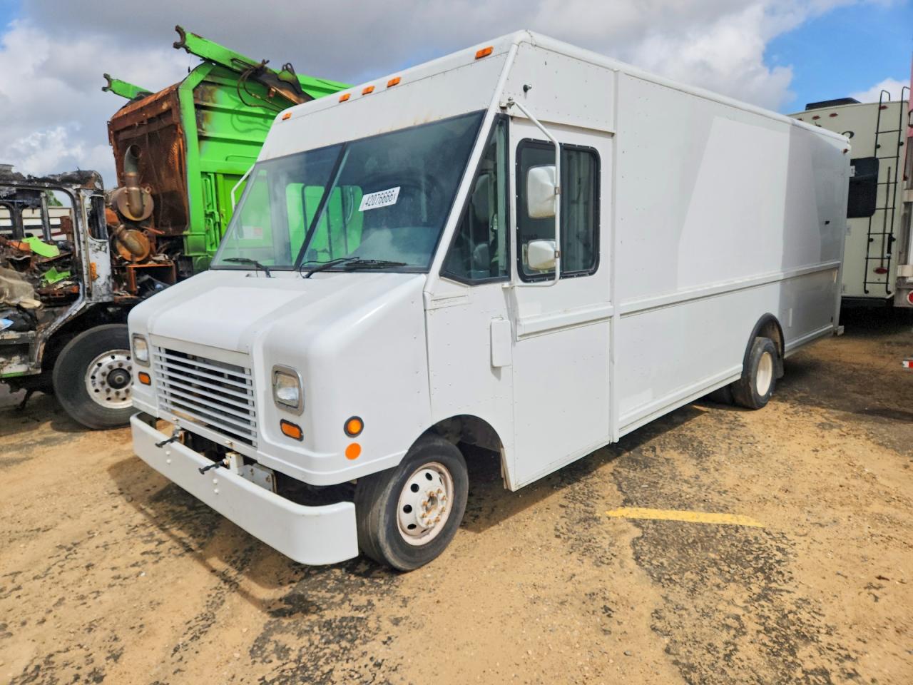 2004 FORD E450