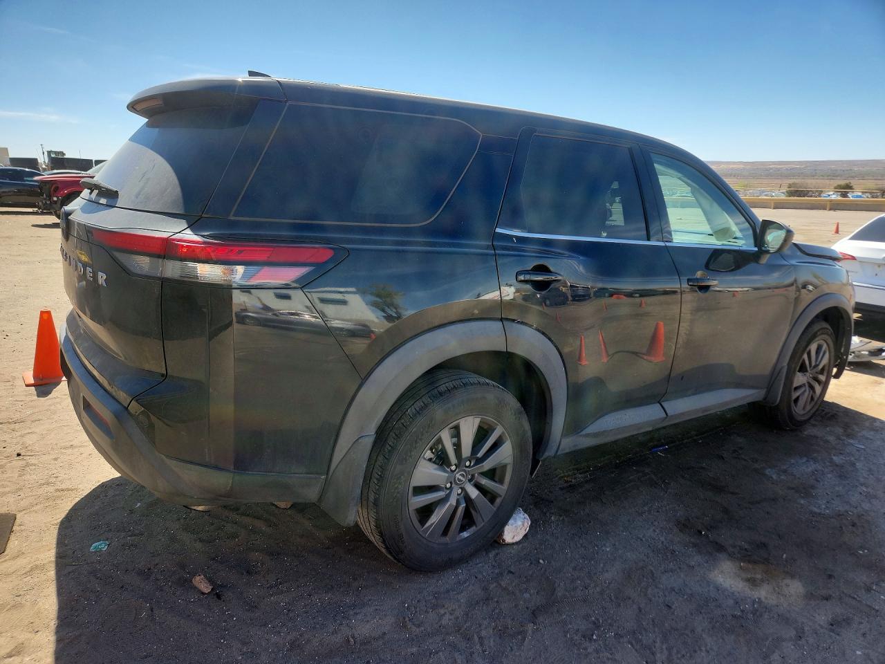 NISSAN PATHFINDER 2024 — 4