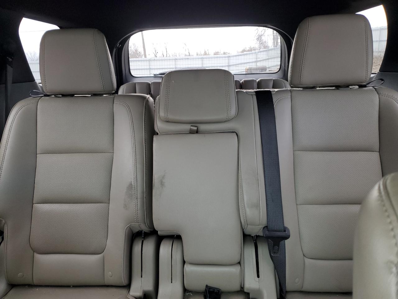 FORD EXPLORER 2015 — 11