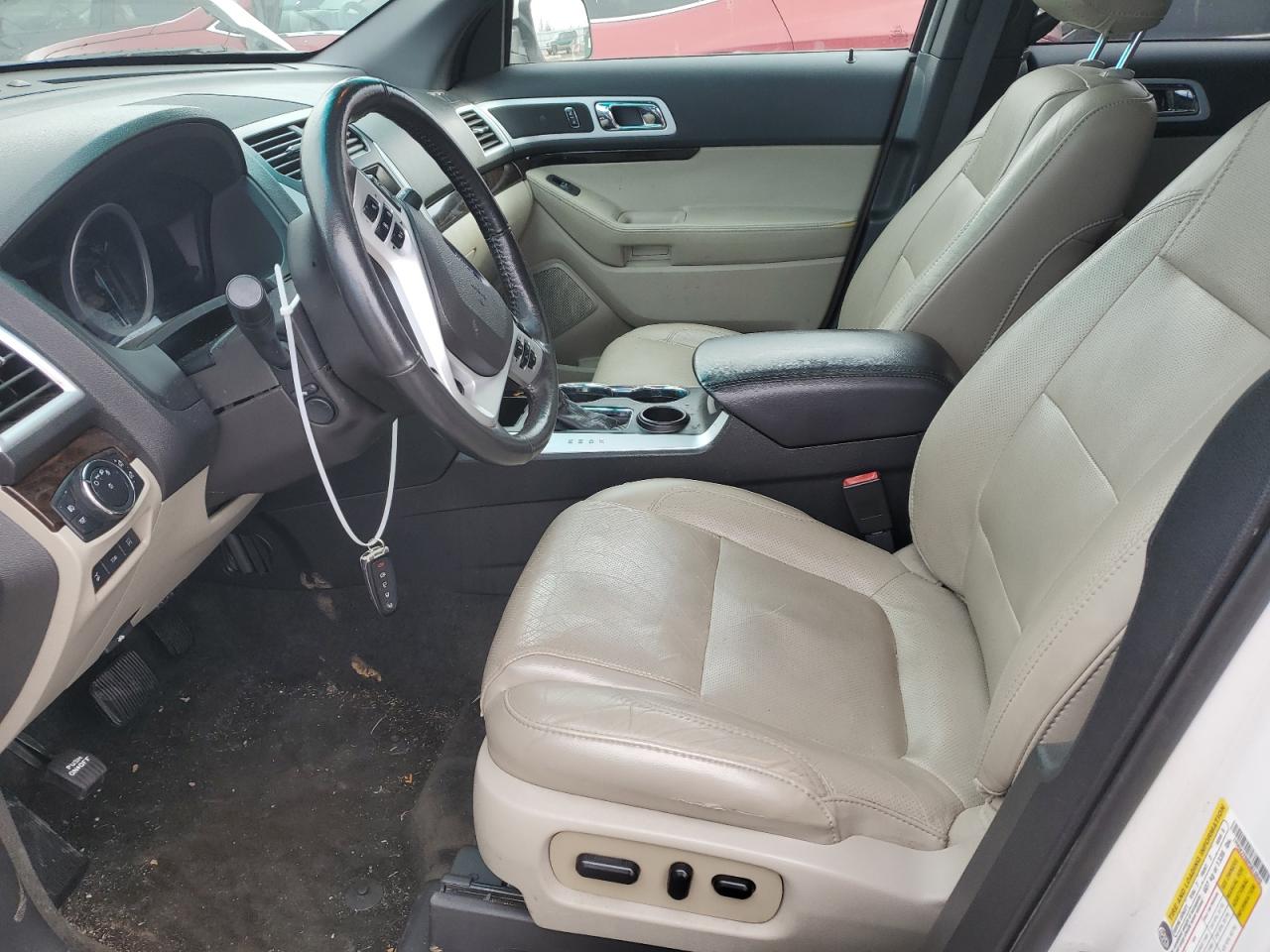 FORD EXPLORER 2015 — 8
