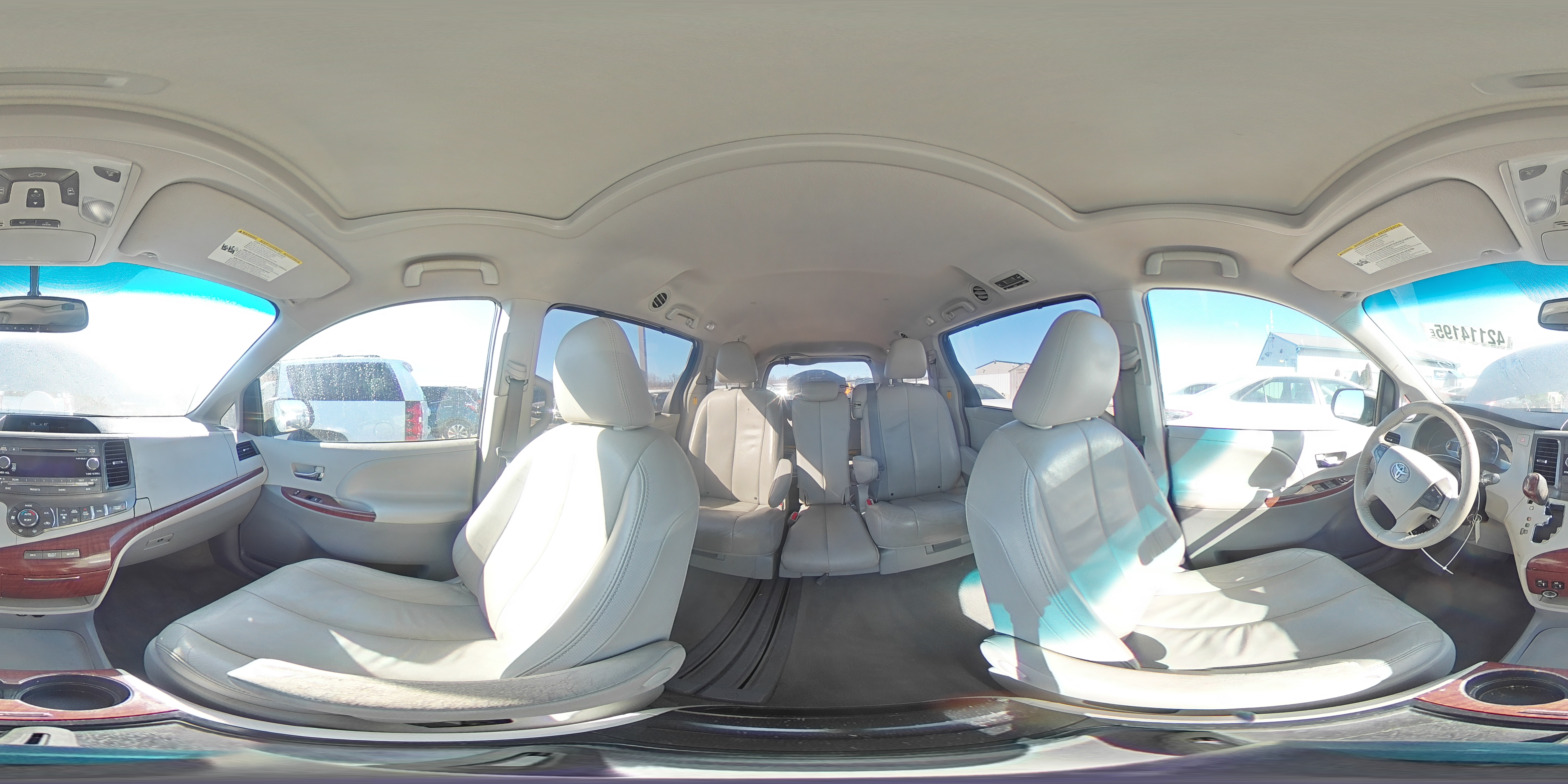 TOYOTA SIENNA 2012 — 16