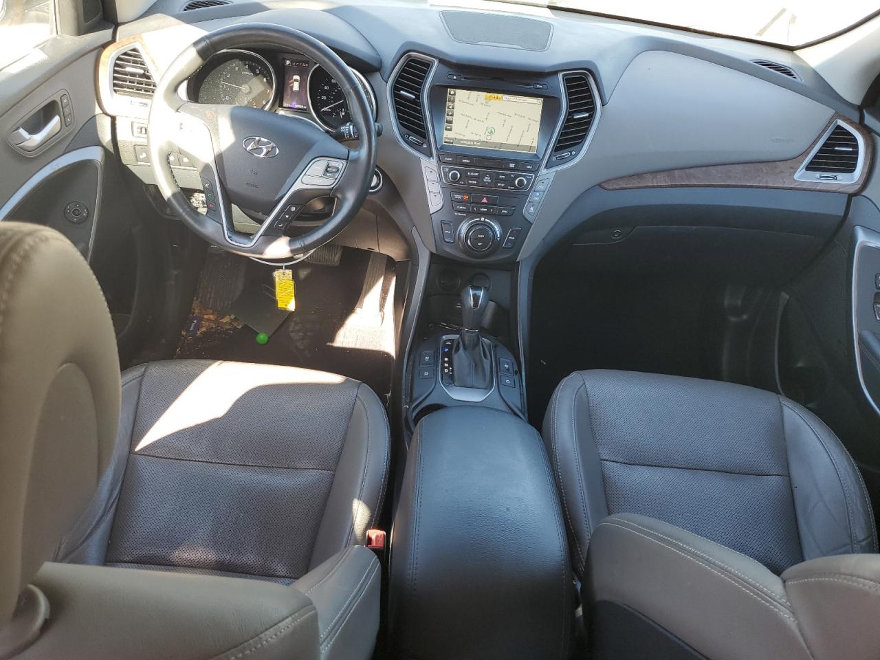 HYUNDAI SANTA FE 2017 — 9