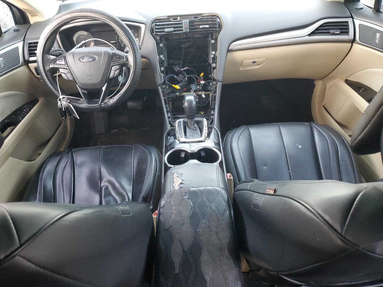 FORD FUSION 2015 — 9